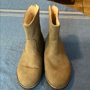 BOUTIQUE Tan Chelsea Boots Suede Ankle-Height